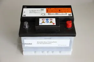 W221 Sクラス ベンツ純正 サブバッテリー 【35Ah】 A2305410001 *要適合確認S350・S500・S550・S500ロング・S550ロング・S600・S550 4MATIC・S63AMG・S65AMG
