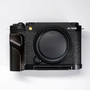 FUJIFILM 富士フイルム X-M5 XM5 カメラ ハンドグリップ L型 クイックリリース プレート レトロ ハンドル 高級 木製 グリップ Arca標準仕様 (紫檀木黒板)